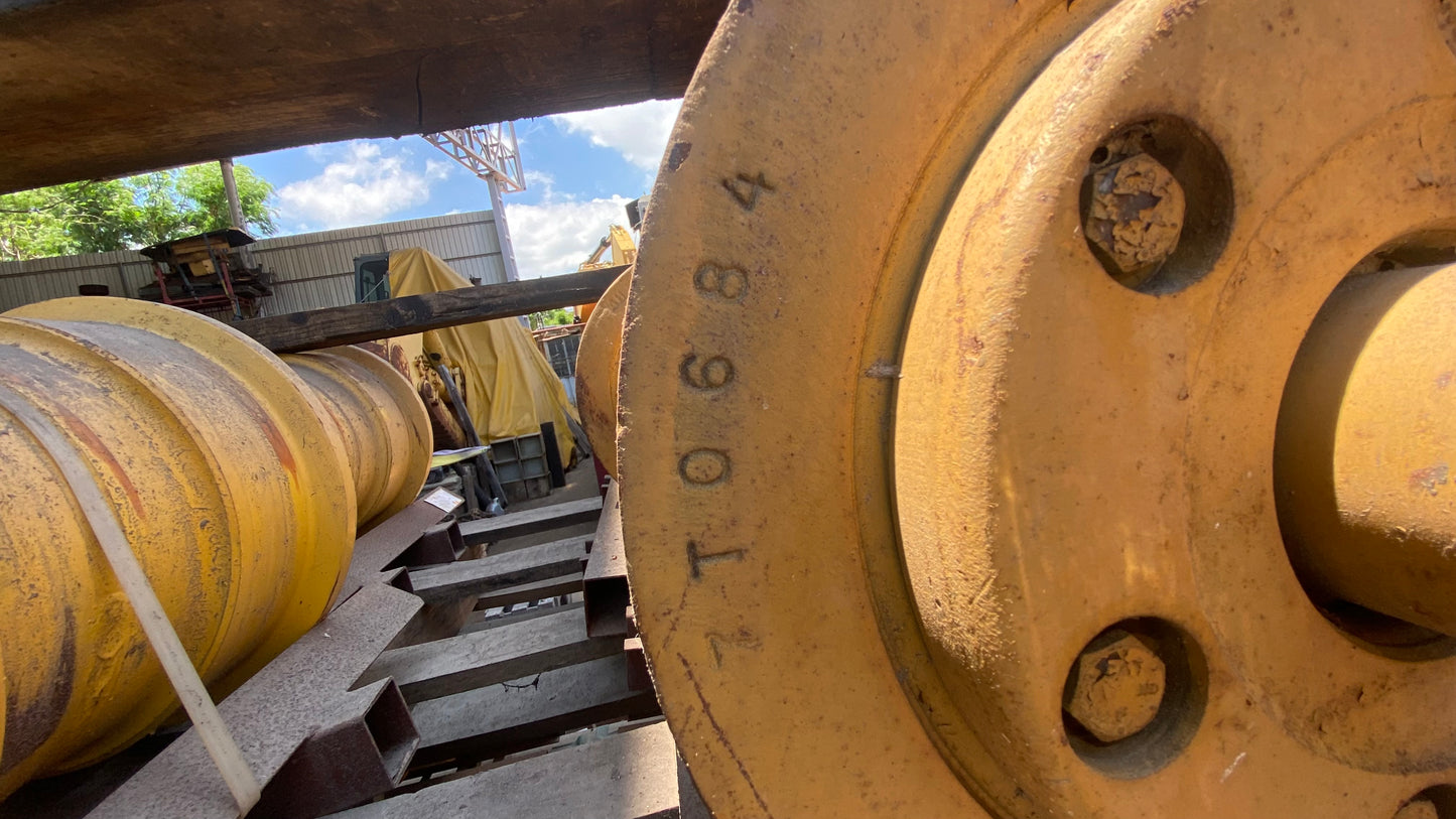 D10N ROLLER 7T0684