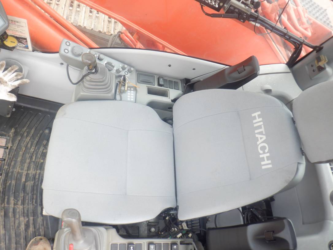 Hitachi ZX330LC-5B Excavator