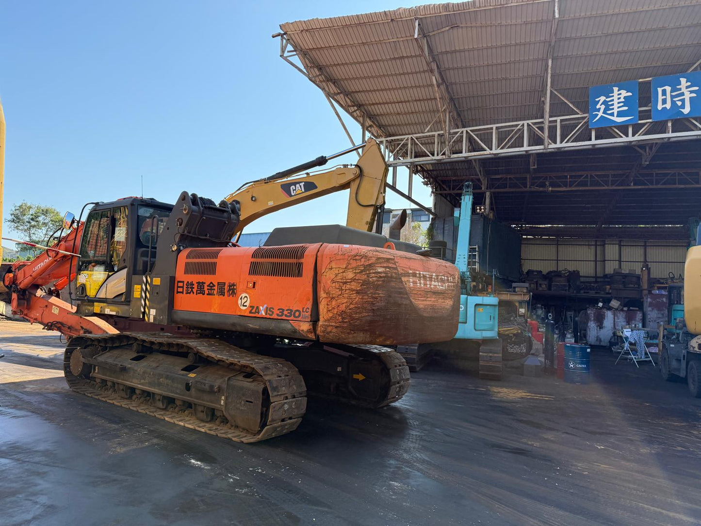Hitachi ZX330LCMH-5B Excavator