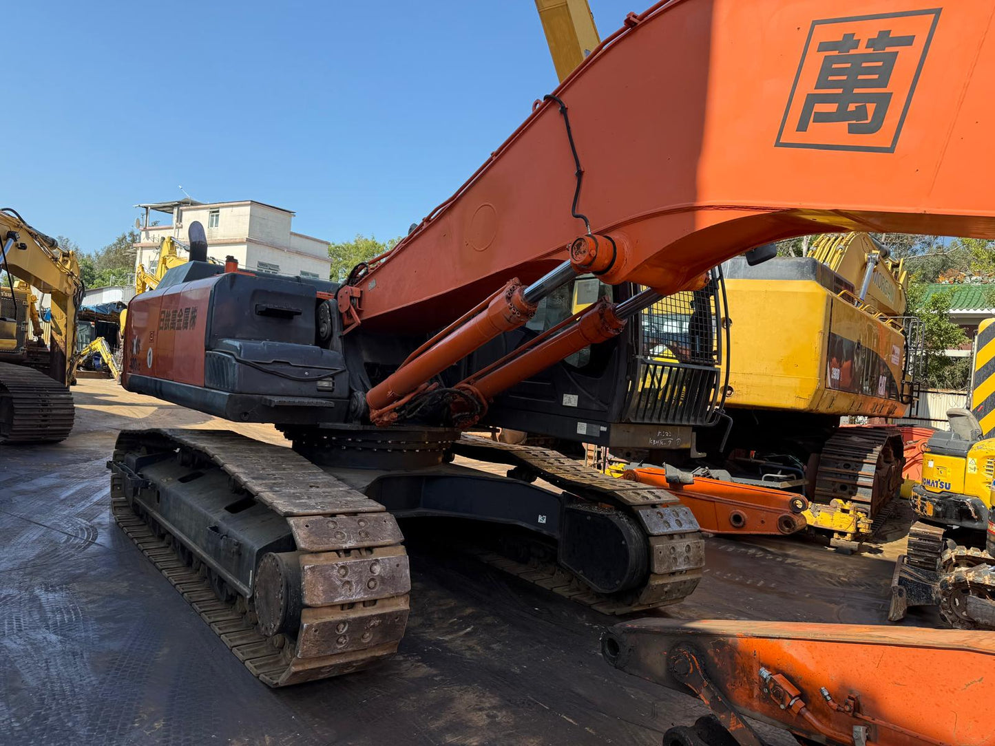 Hitachi ZX330LCMH-5B Excavator