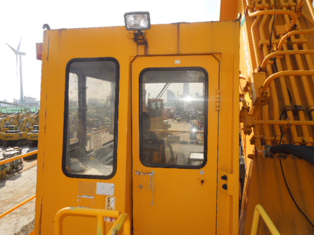 Hitachi EX1800-3 Excavator