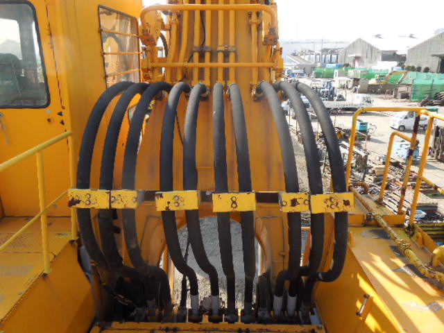 Hitachi EX1800-3 Excavator