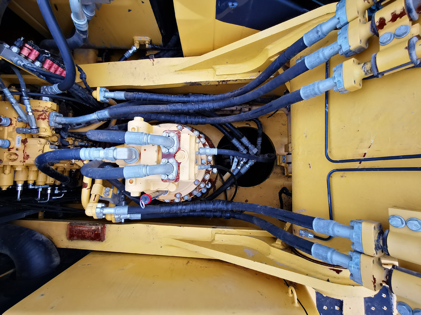 Komatsu PC450LC-8 Excavator
