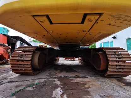 Komatsu PC450LC-8 Excavator