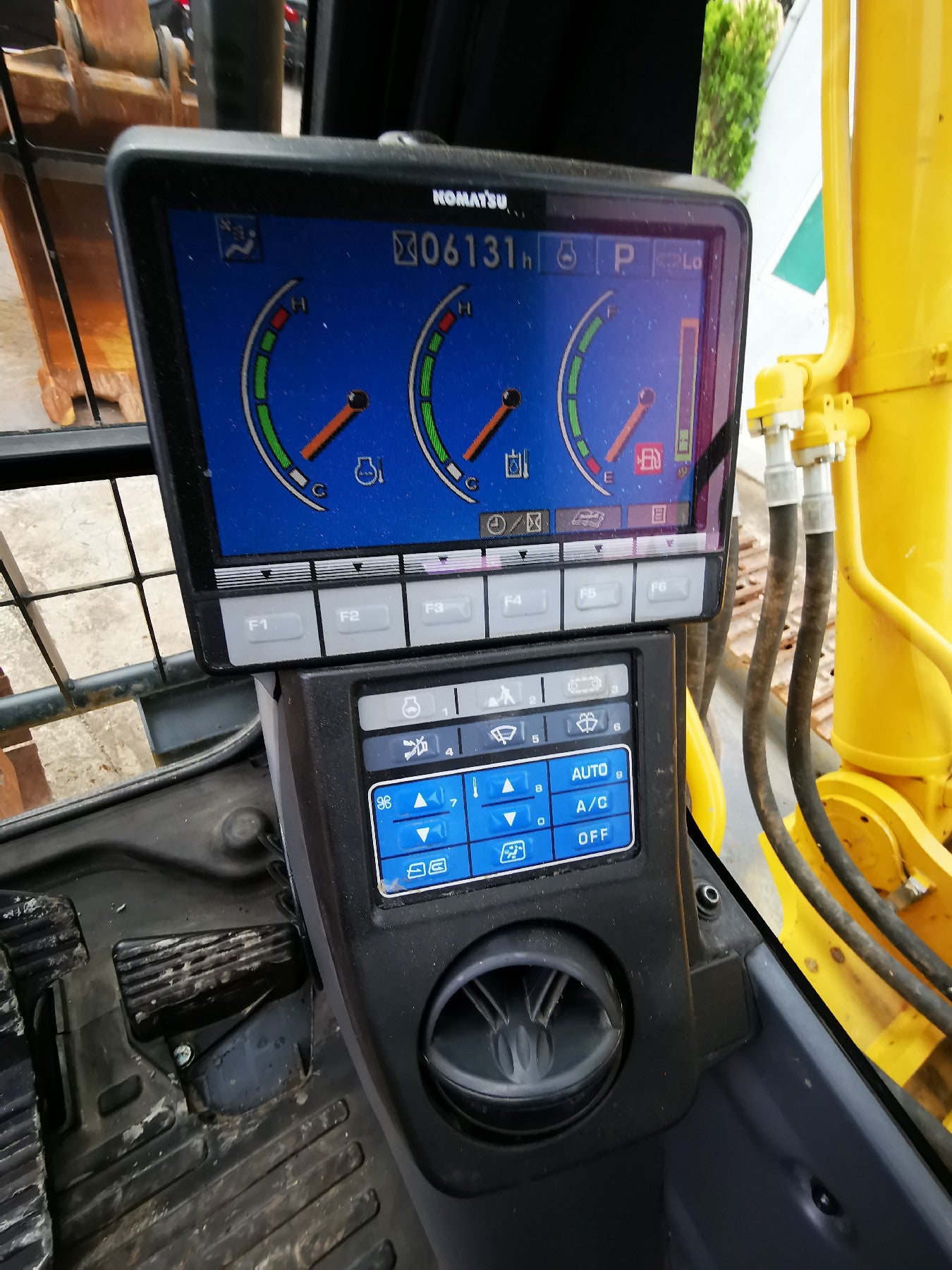 Komatsu PC450LC-8 Excavator