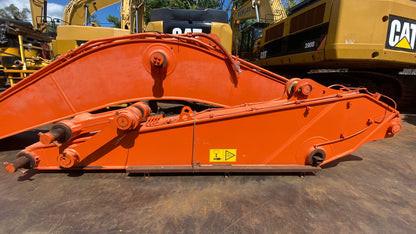 ZX470 BOOM + ARM (NO CYLINDER)