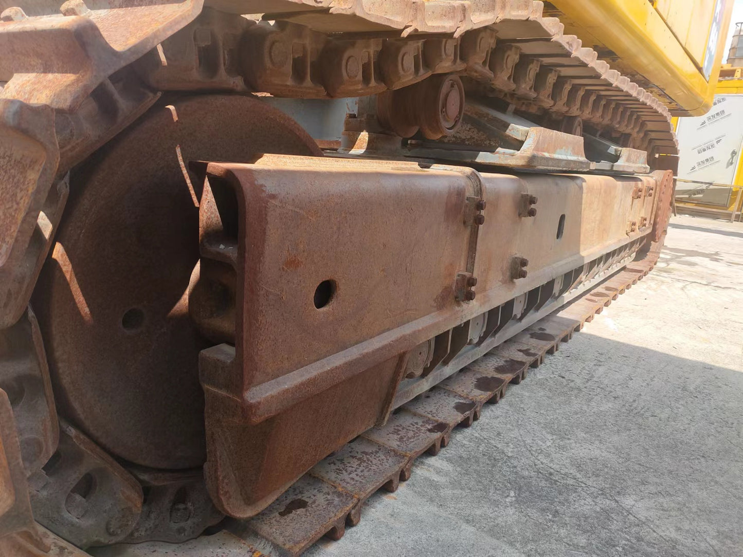 Komatsu PC650-8E0 Excavator