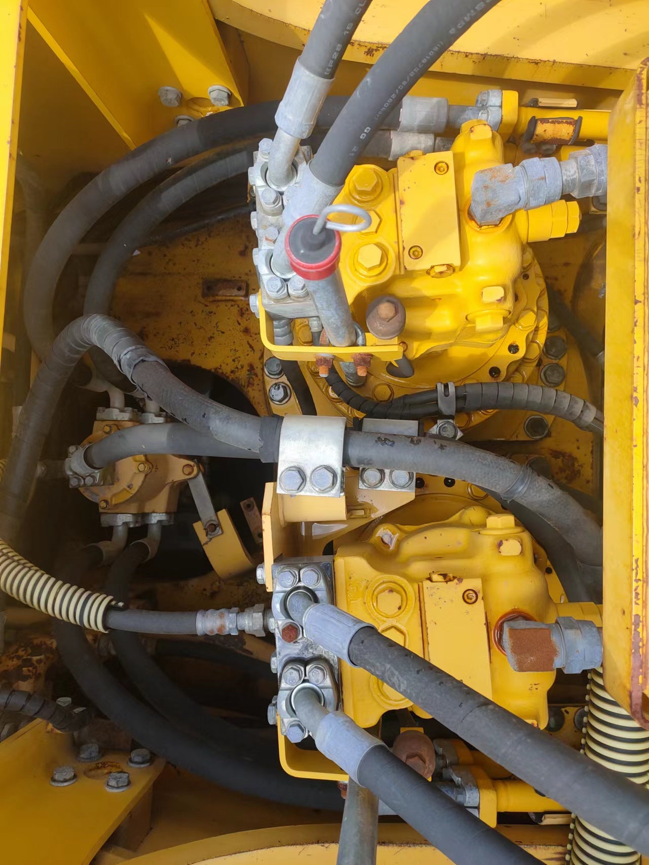 Komatsu PC650-8E0 Excavator