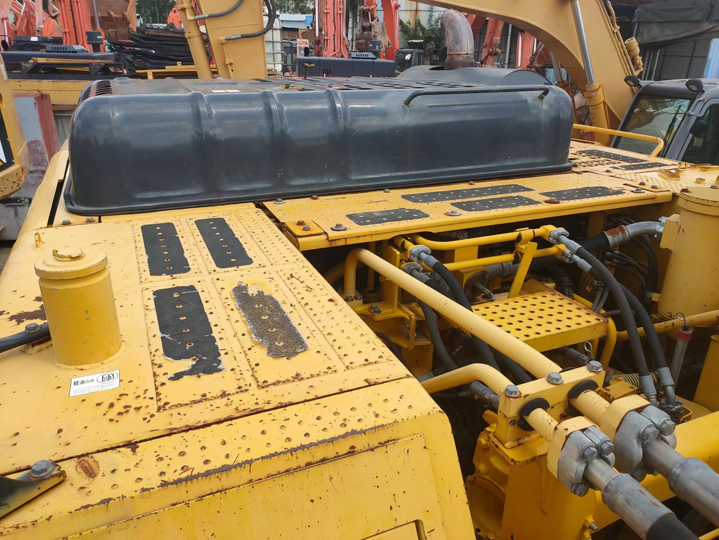 Komatsu PC650-8E0 Excavator